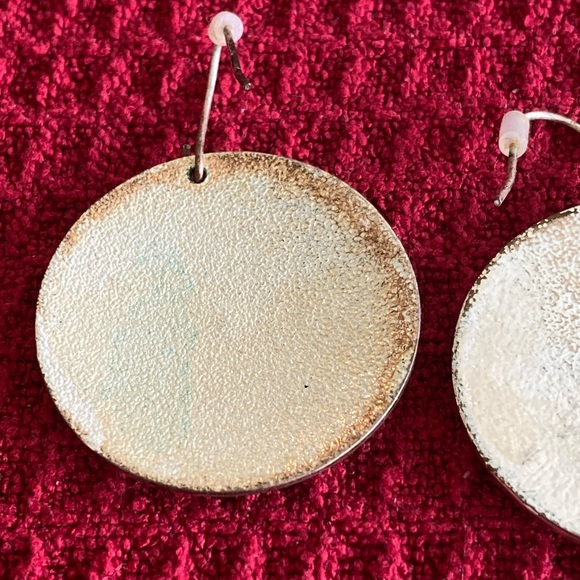 Round Dotted Antiqued Silver Tone Dangle Earrings - Picture 3 of 7